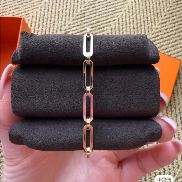 Hermes Gold diamond Bracelet - Picture 4 of 5